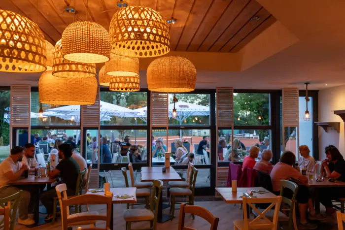 Firmenfeier im griechischen Restaurant Taverna Athos