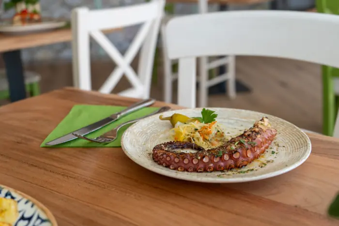 Hochzeitsfeier in der Taverna Athos